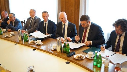 DSC03531-min.JPG DSC03531-min.JPG