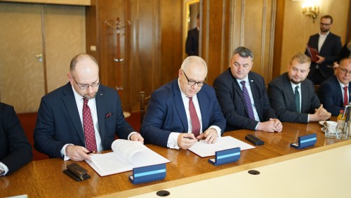 DSC03468-min.JPG DSC03468-min.JPG