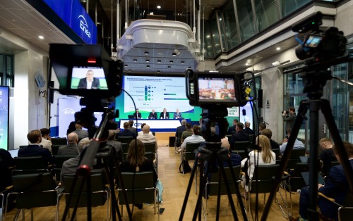 PB_07935.jpg PB_07935.jpg