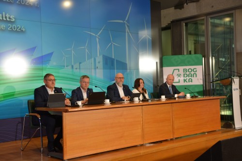 ENE_3829.JPG ENE_3829.JPG